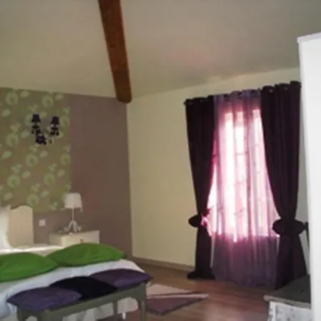 ベッド・アンド・ブレックファスト Chambres D'hotes Au Chien Bleu Lombez